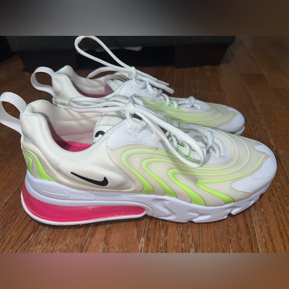 Women’s Nike Shoes size 11